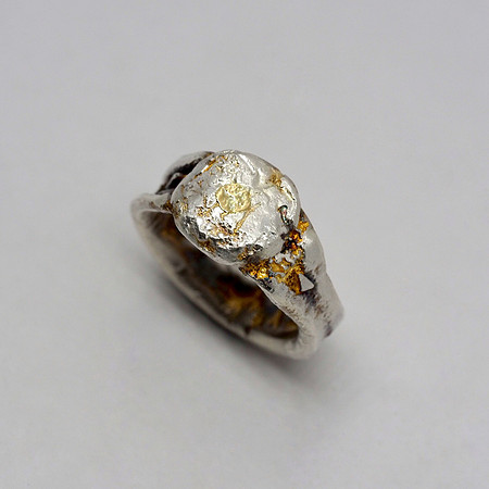 Artifact Ring