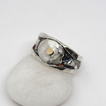 Artifact Ring