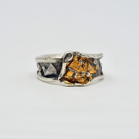 Artifact Ring